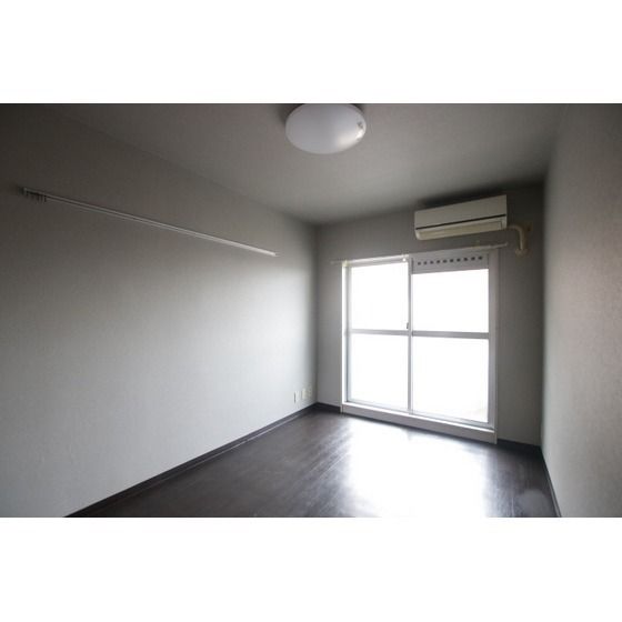 �y�����E���r���O�z�@5���̗m��