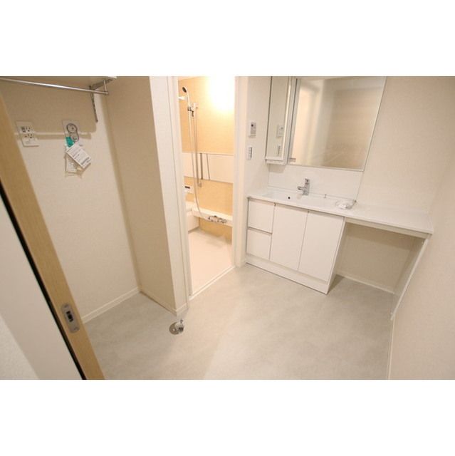 �y���ʏ��z�@�p�E�_�[���[���ɂ����낢�땨���u���ĕ֗�