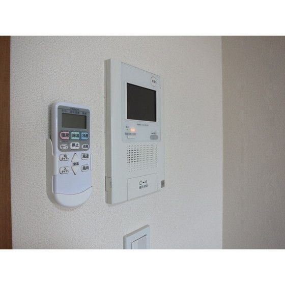 �y�Z�L�����e�B�z�@���j�^�[�t���C���^�[�z��