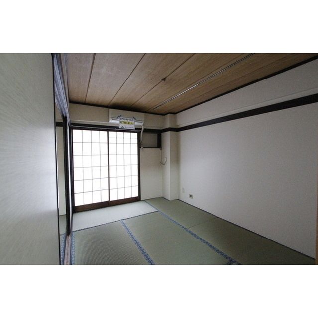 �y�����E���r���O�z�@