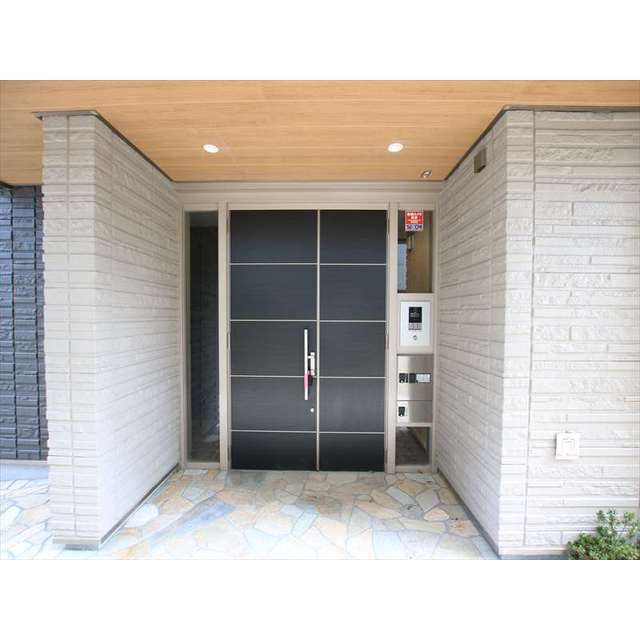 �y�G���g�����X�z�@