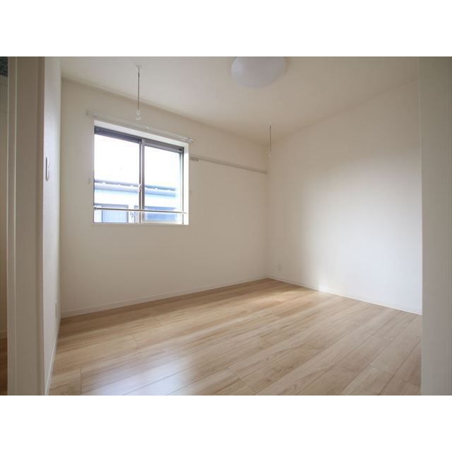 �y�����E���r���O�z�@