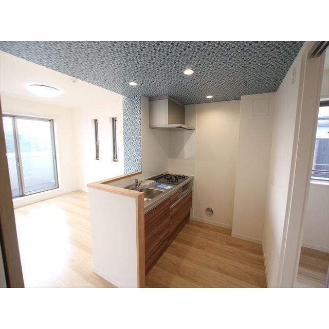 �y�L�b�`���z�@