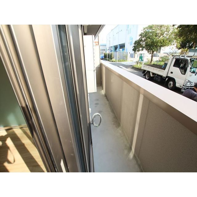 �y���]�z�@