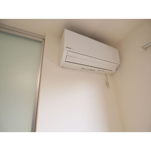 �y���̑��z�@�G�A�R��