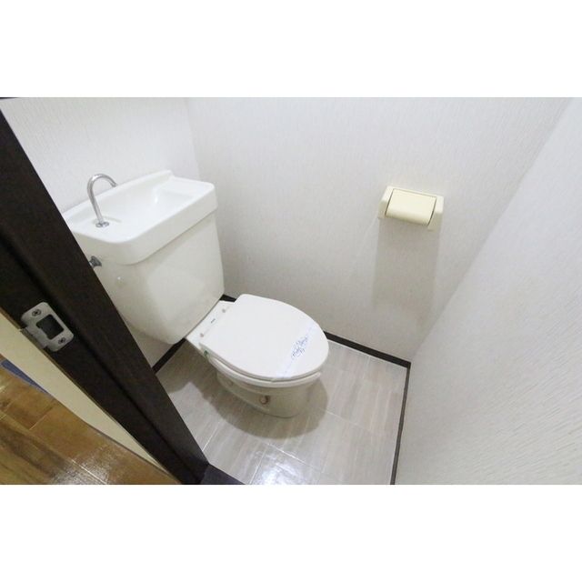 �y�g�C���z�@