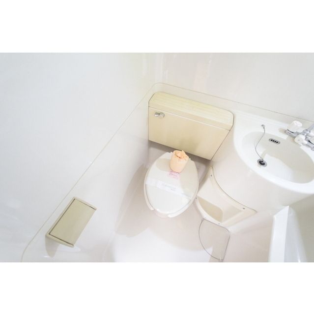 �y�g�C���z�@���o�X�g�C������