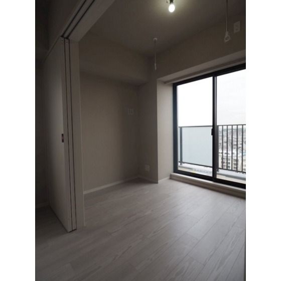 �y�����E���r���O�z�@