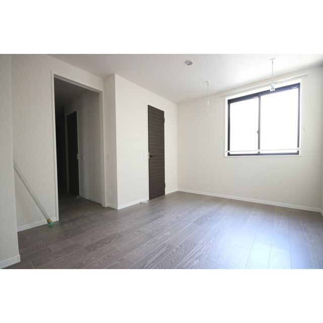 �y���̑������E�X�y�[�X�z�@���z���̂��ʐ^�ƂȂ�܂��B