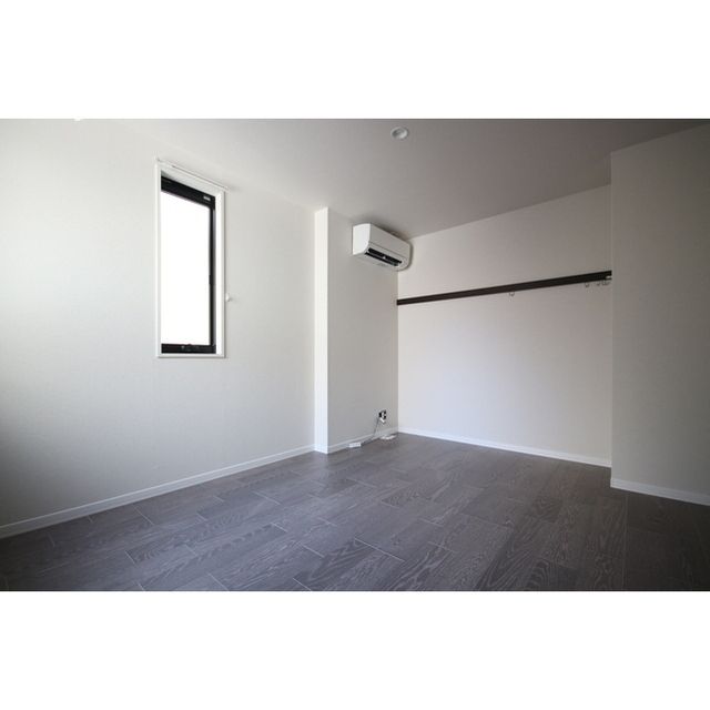 �y�����E���r���O�z�@���z���̂��ʐ^�ƂȂ�܂��B