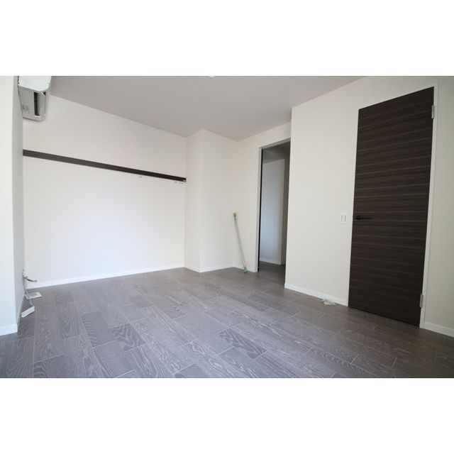 �y���̑������E�X�y�[�X�z�@���z���̂��ʐ^�ƂȂ�܂��B