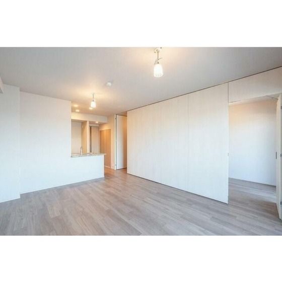 �y�����E���r���O�z�@