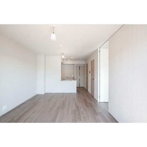 �y�����E���r���O�z�@