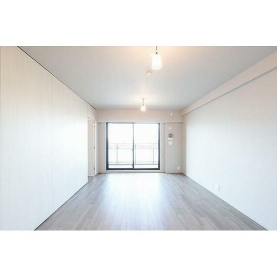 �y�����E���r���O�z�@