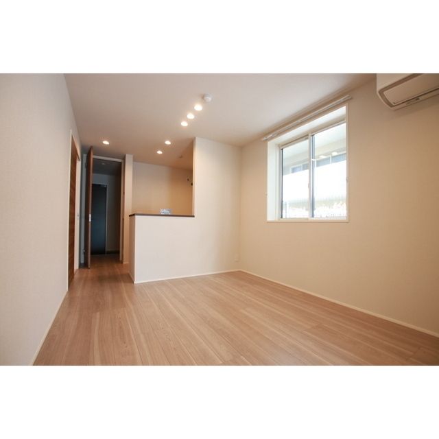 �y�����E���r���O�z�@10.3����LDK