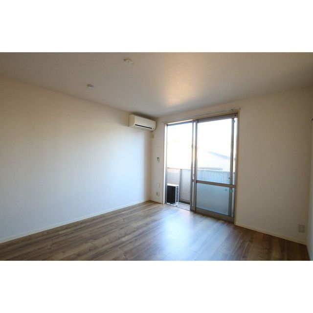 �y�����E���r���O�z�@