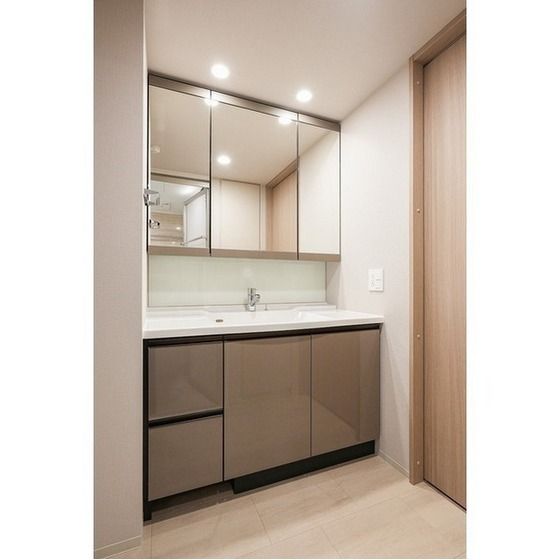 �y���ʏ��z�@