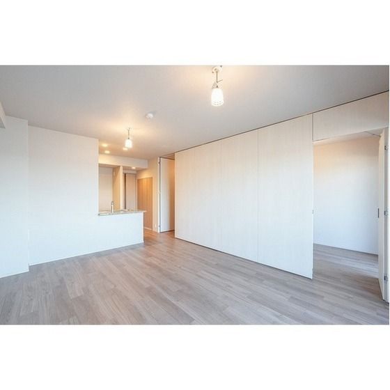 �y�����E���r���O�z�@