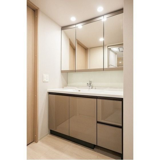 �y���ʏ��z�@