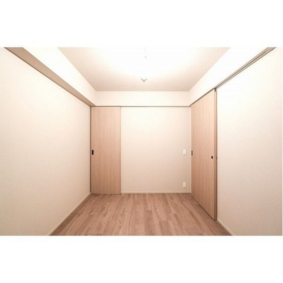 �y�����E���r���O�z�@