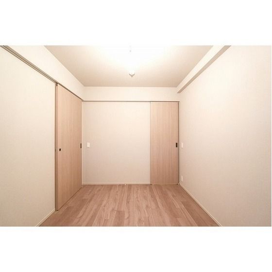 �y�����E���r���O�z�@