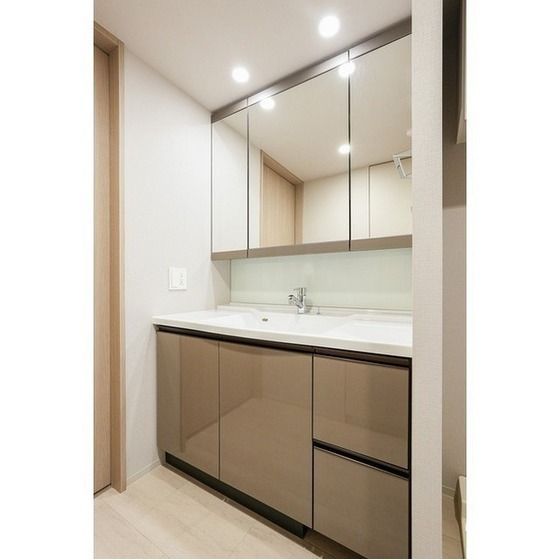 �y���ʏ��z�@