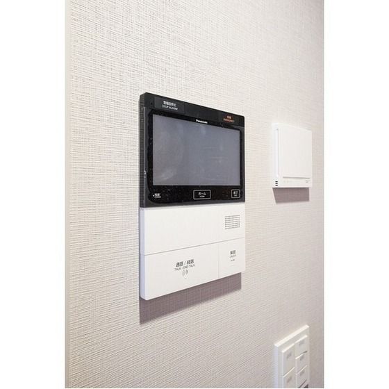 �y�Z�L�����e�B�z�@���j�^�[�t���C���^�[�z��