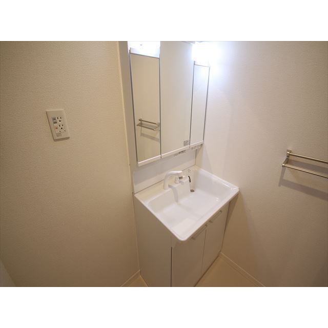 �y���ʏ��z�@�����Ɋ������Ɨ����ʑ�I