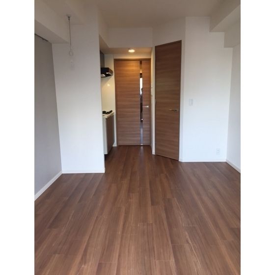 �y�����E���r���O�z�@