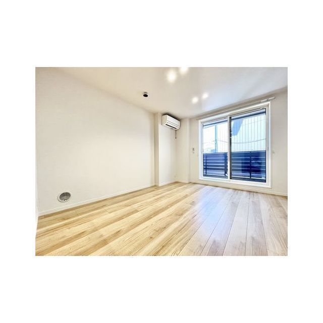 �y�����E���r���O�z�@11.8��