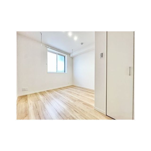 �y���̑������E�X�y�[�X�z�@