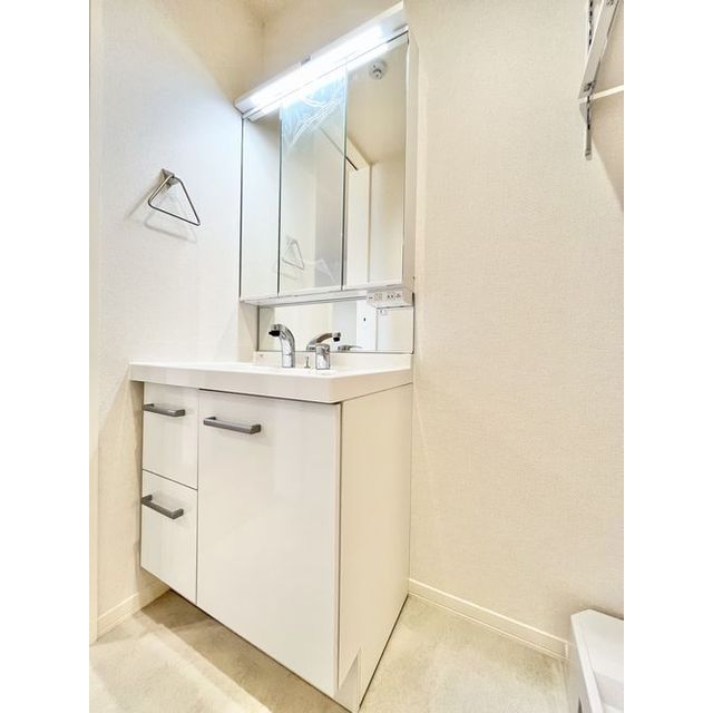 �y���ʏ��z�@�Ɨ����ʑ�