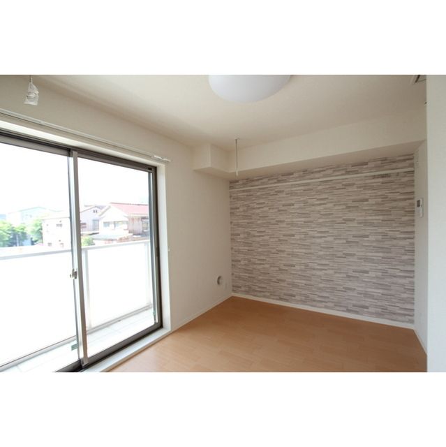 �y�����E���r���O�z�@