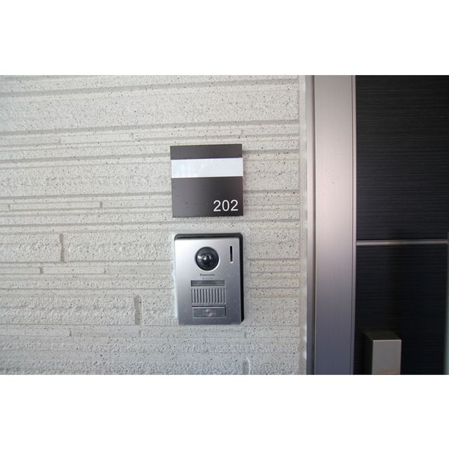 �y�Z�L�����e�B�z�@