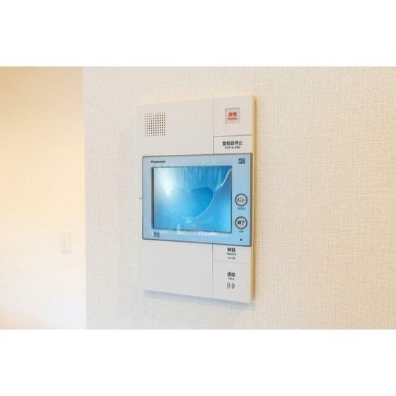 �y�Z�L�����e�B�z�@���j�^�[�t���C���^�[�z��