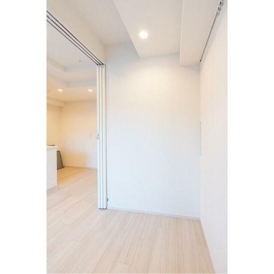 �y�����E���r���O�z�@