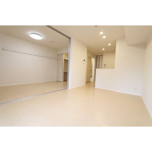 �y�����E���r���O�z�@��11.9���̗m��