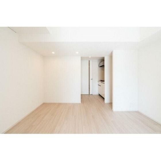 �y�����E���r���O�z�@