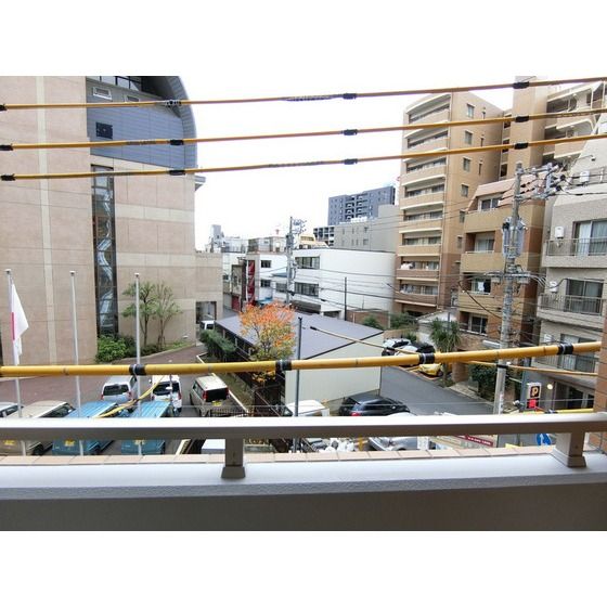 �y���]�z�@