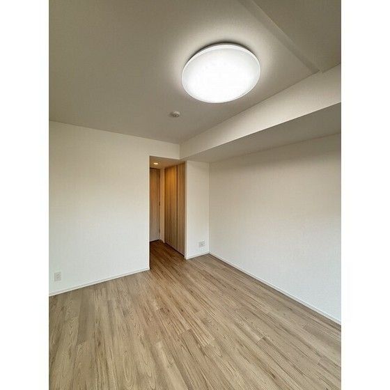 �y�����E���r���O�z�@