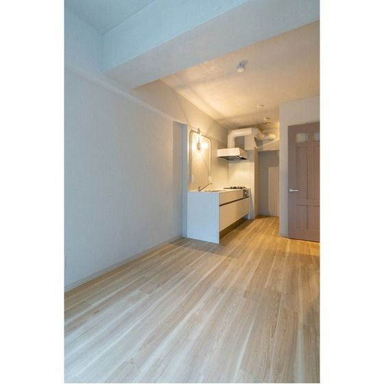 �y�����E���r���O�z�@