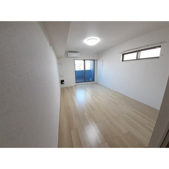 �y�����E���r���O�z�@