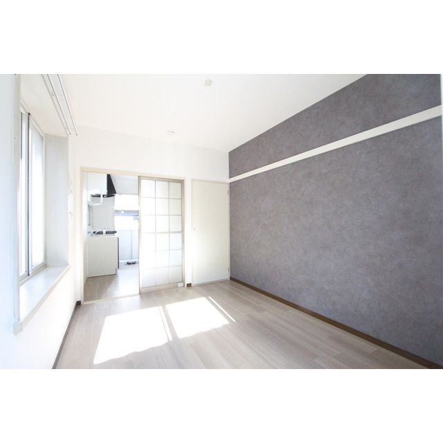 �y�����E���r���O�z�@