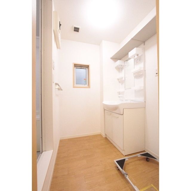 �y���̑������E�X�y�[�X�z�@�E�ߐ��ʏ�