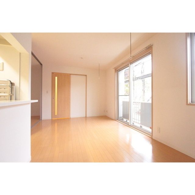 �y�����E���r���O�z�@