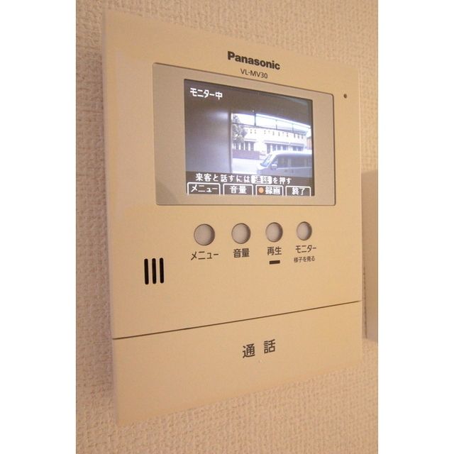 �y�Z�L�����e�B�z�@