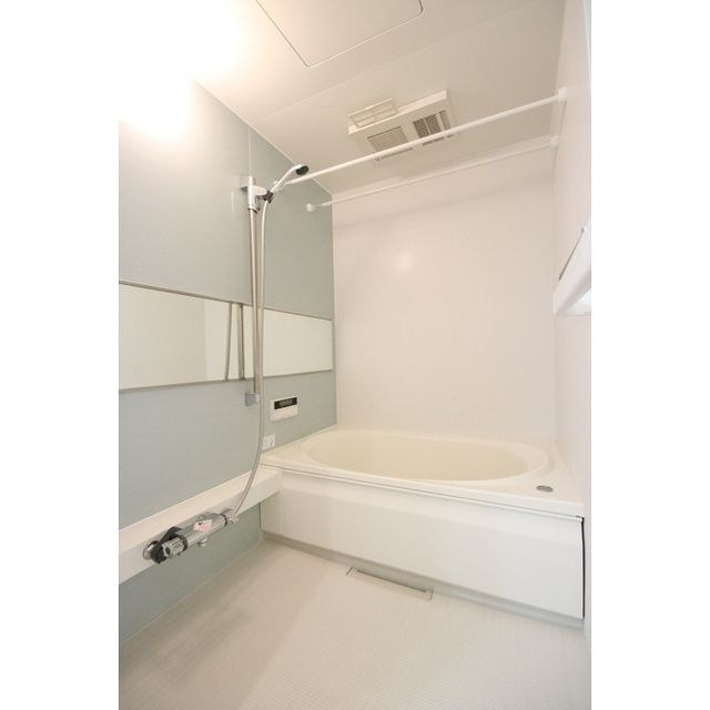 �y�o�X�z�@�ǂ������@�\�A���������@�t���̃o�X���[��