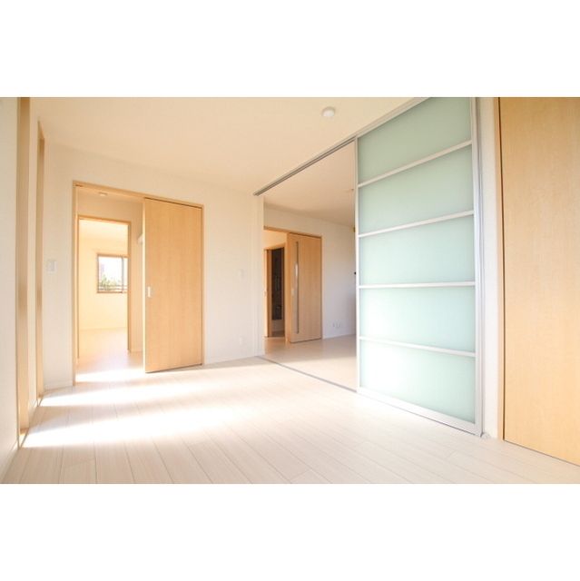 �y�����E���r���O�z�@��11.4���̗m��