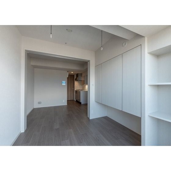 �y�����E���r���O�z�@