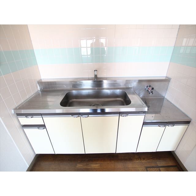 �y�L�b�`���z�@